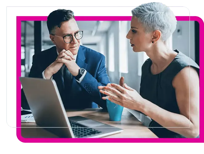 Personas conversando